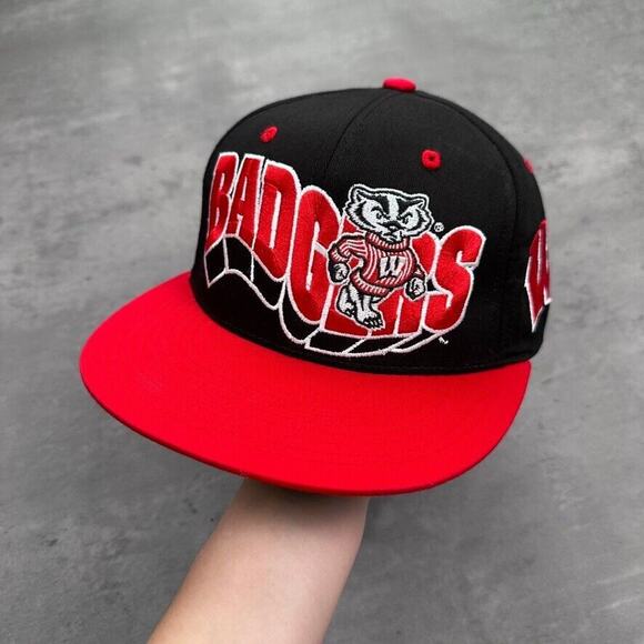 Vintage Zephyr University of Wisconsin Badgers Two Tone Wave Hat Rare - Picture 1 of 5